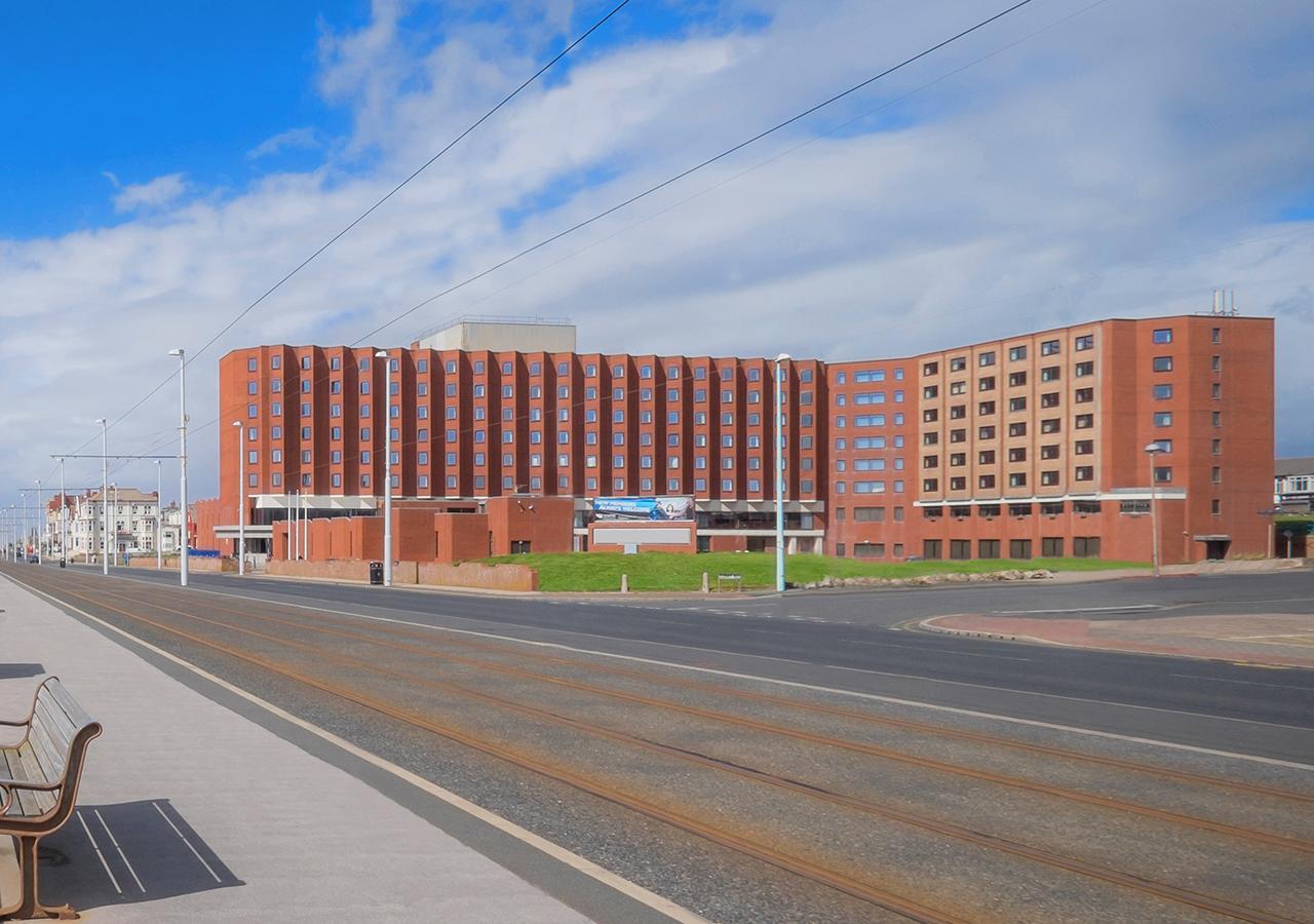Grand Hotel Блекпул Екстериор снимка The hotel in 2017